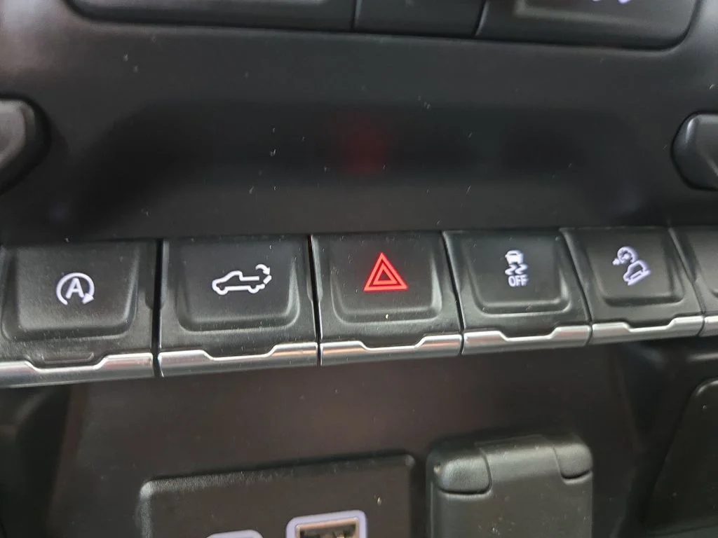 Used 2021 White GMC Elevation image 49