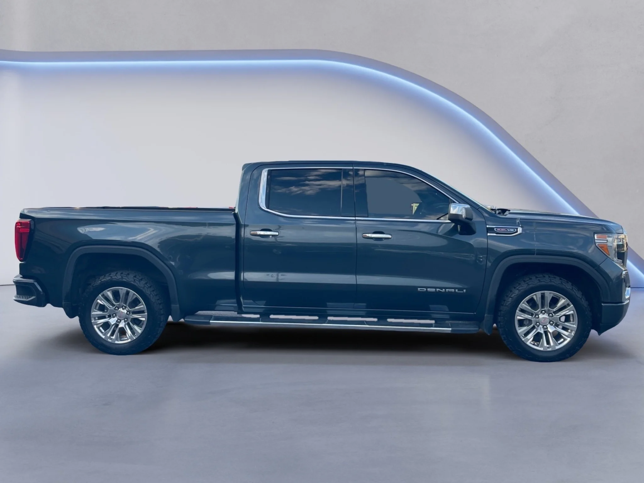 Used 2019 Dark Sky Metallic GMC Denali image 8