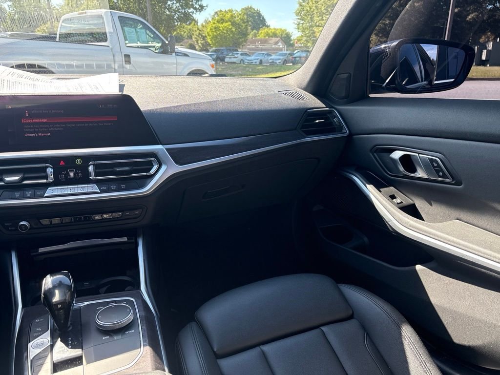 Used 2020 Black BMW 330i image 17