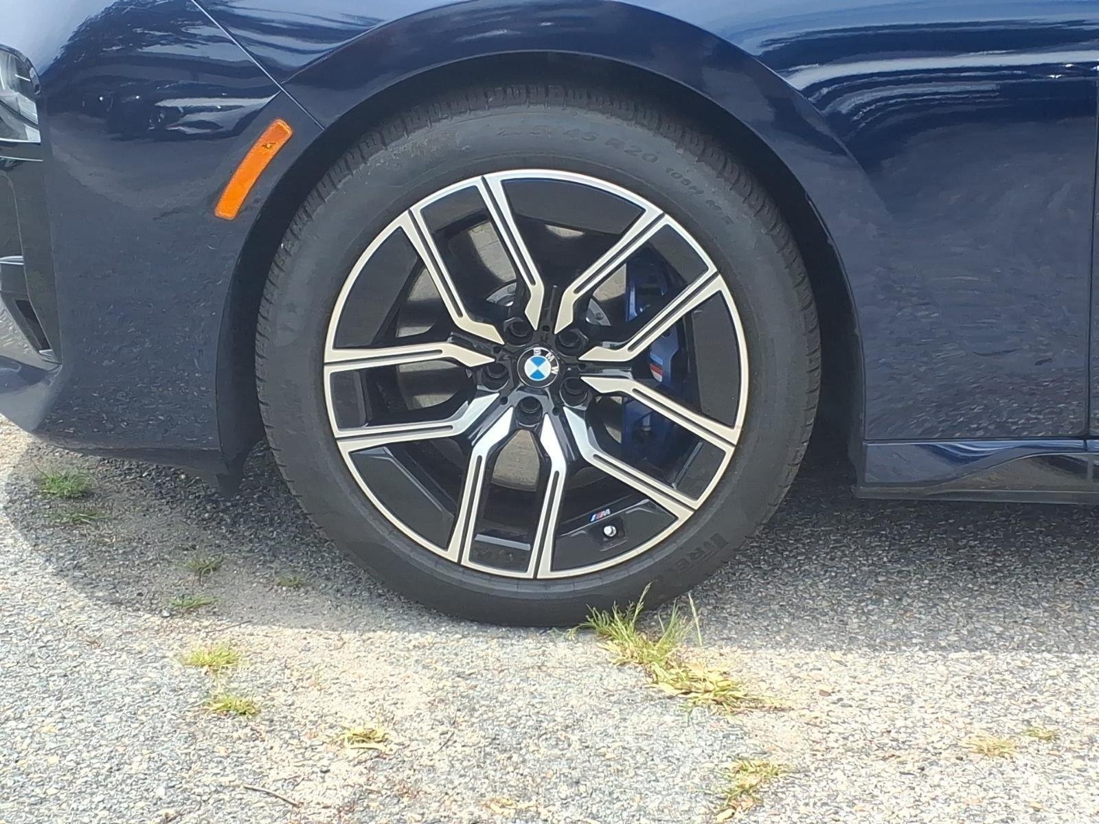 Used 2024 Tanzanite Blue II Metallic BMW 760i xDrive image 10
