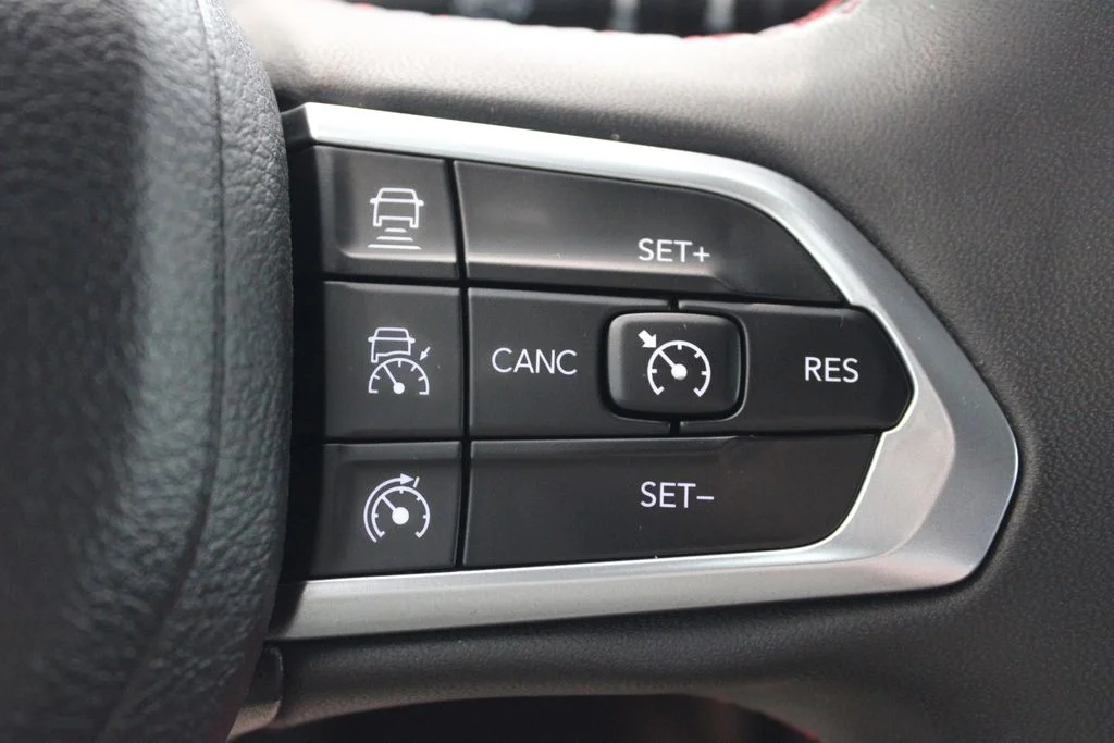 Used 2024 Silver Jeep Trailhawk image 24