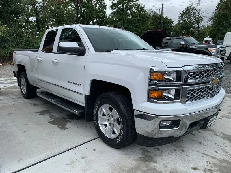 Used 2015 White Chevrolet LT Pickup 4D 6 1/2 ft image 15