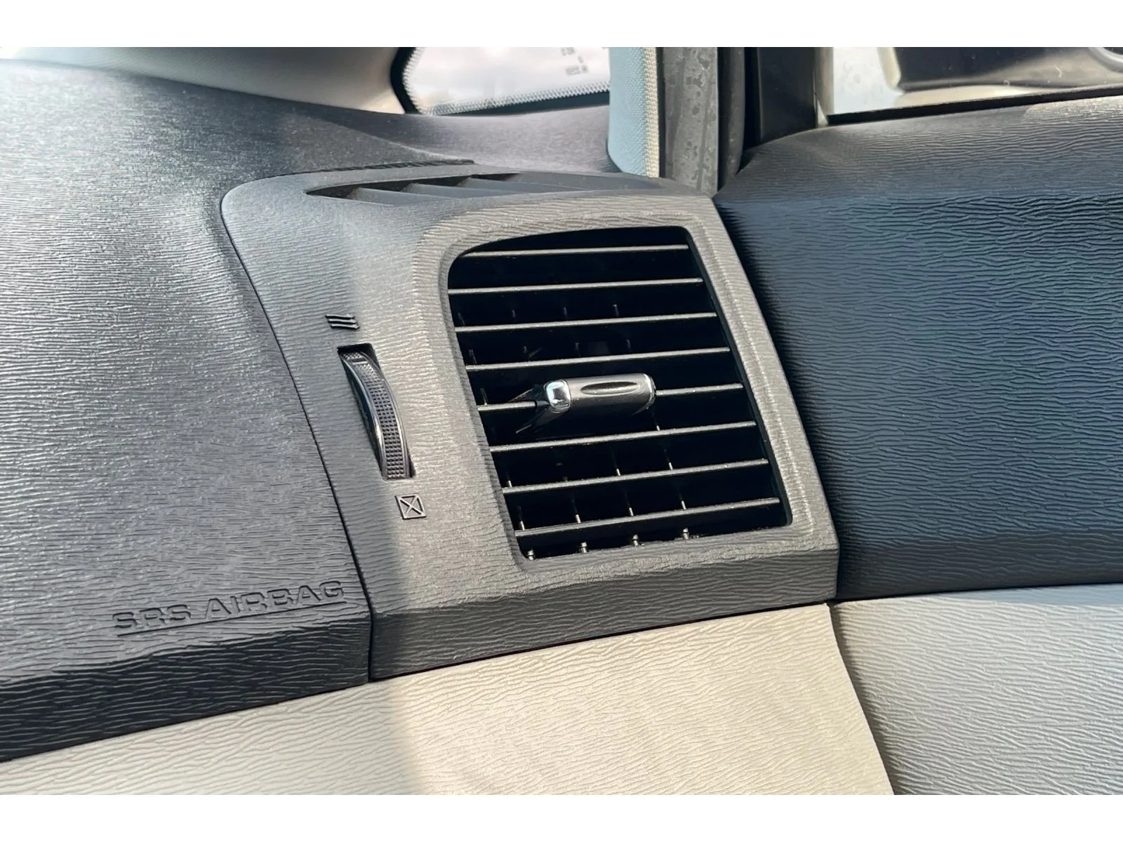 Used 2011 Blizzard Pearl Toyota Base image 29