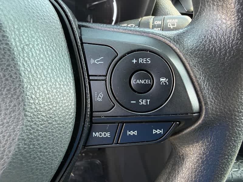 Used 2025 Silver Sky Metallic Toyota XLE image 14