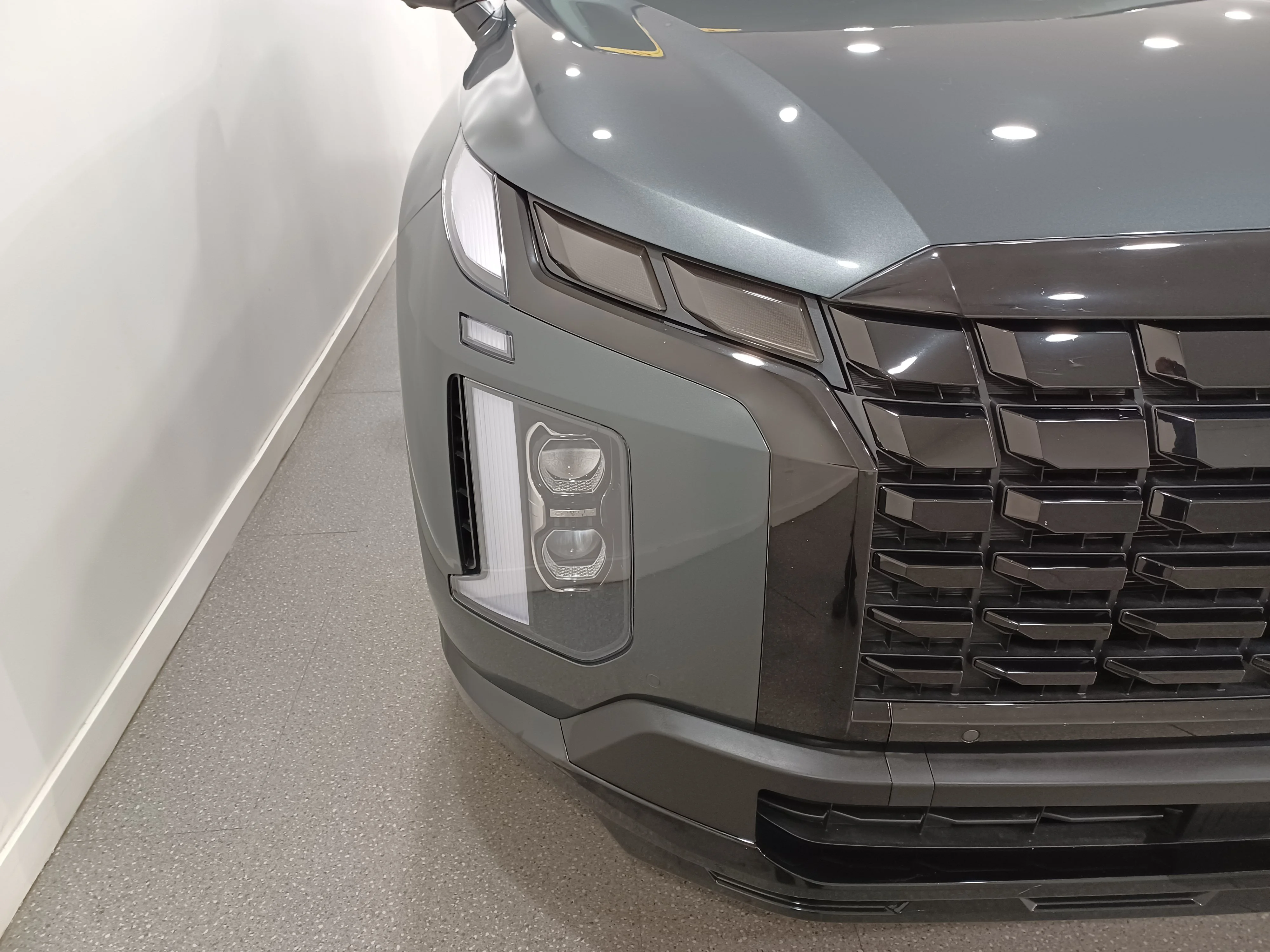 Certified Used 2023 Steel Graphite Hyundai Urban AWD*7 Pass | Adaptive Cruise | Remote Start | Nav | 360 Cam | Cooled Leather | Sunroof | H/K image 4