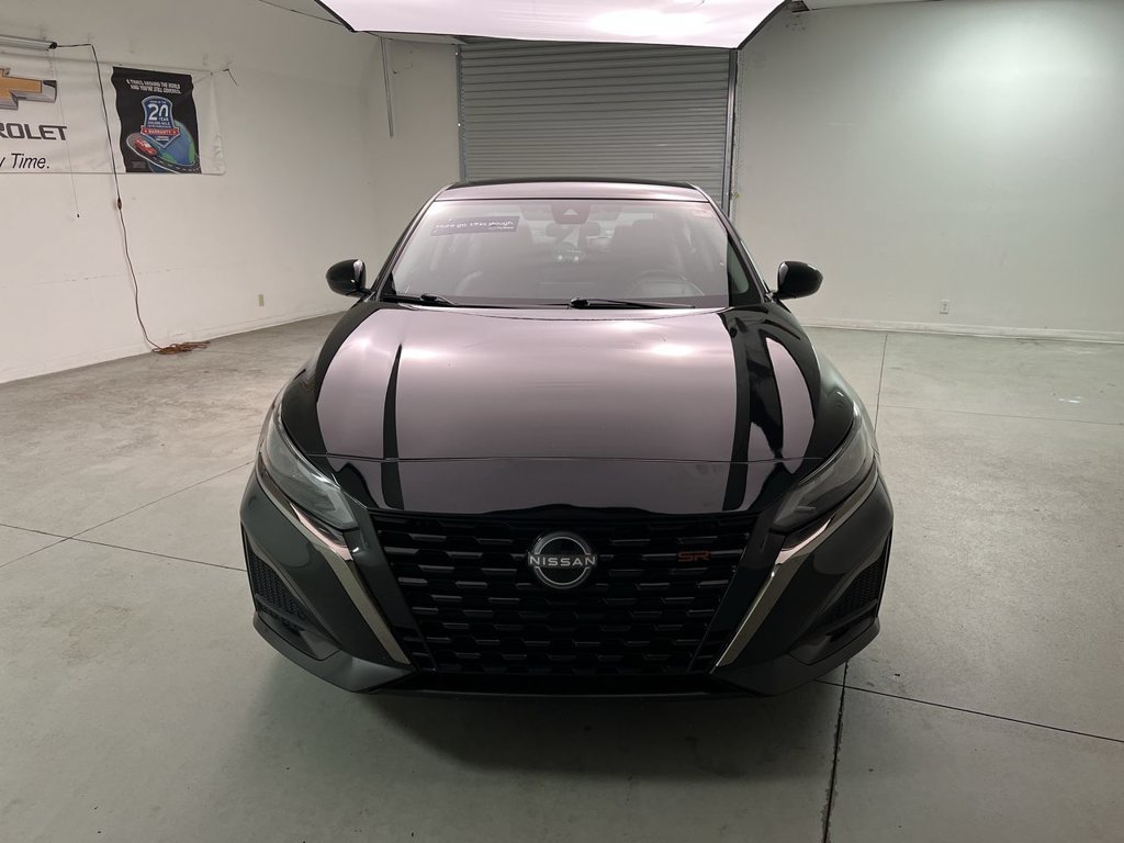 2025 Nissan Altima SR - Photo 3