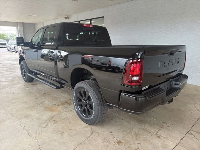 New 2026 Diamond Black Crystal Pearl-Coat Exterior Paint RAM Tradesman image 3