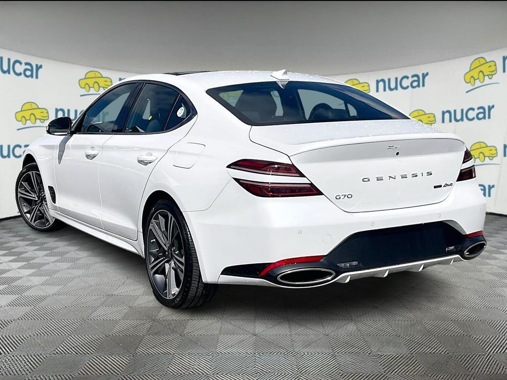 Used 2025 White Genesis 3.3T Sport Advanced image 4