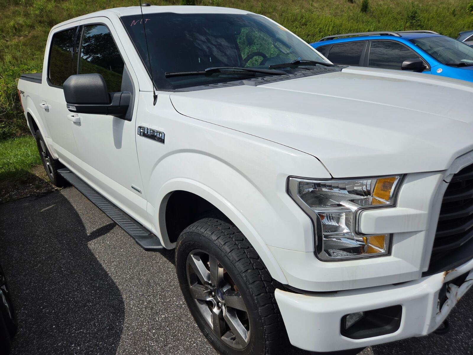Used 2017 Oxford White Ford XLT image 3