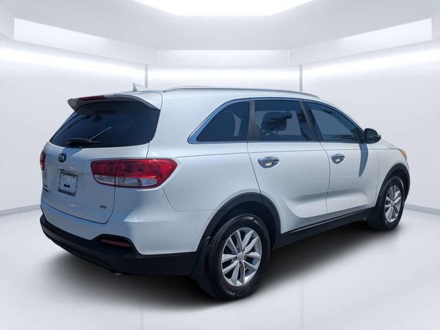 Used 2018 White Kia LX image 3