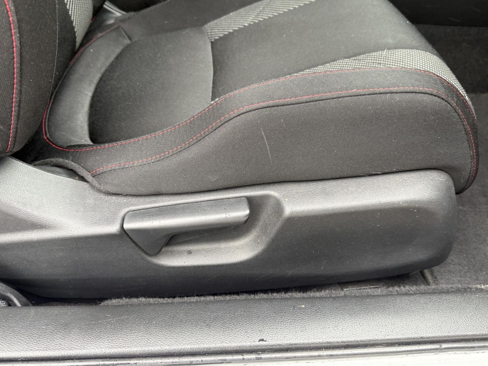Used 2019 Platinum White Pearl Honda Si w/Summer Tires image 16