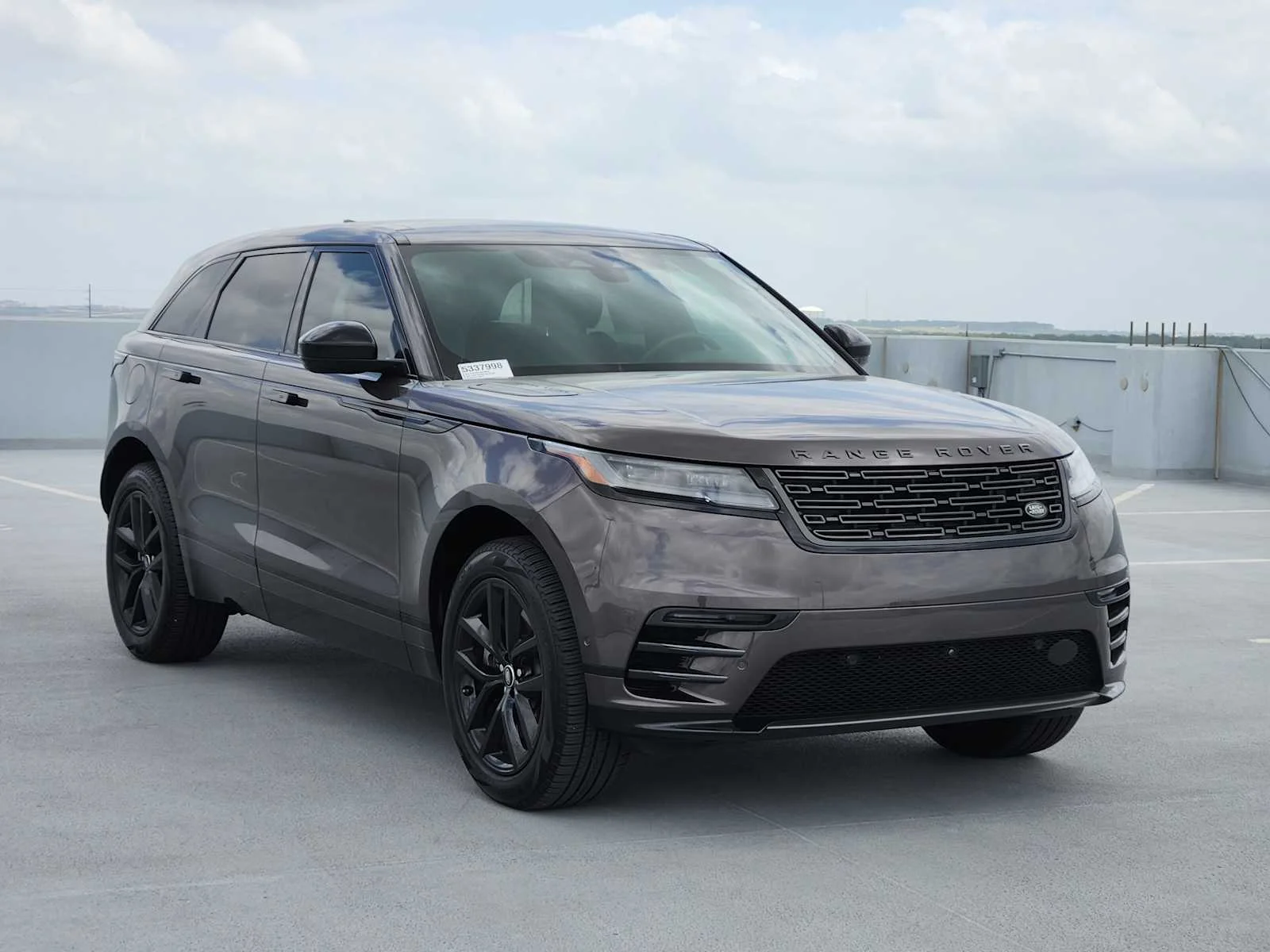 Certified Used 2026 Charente Grey Premium Metallic Land Rover Dynamic SE image 3