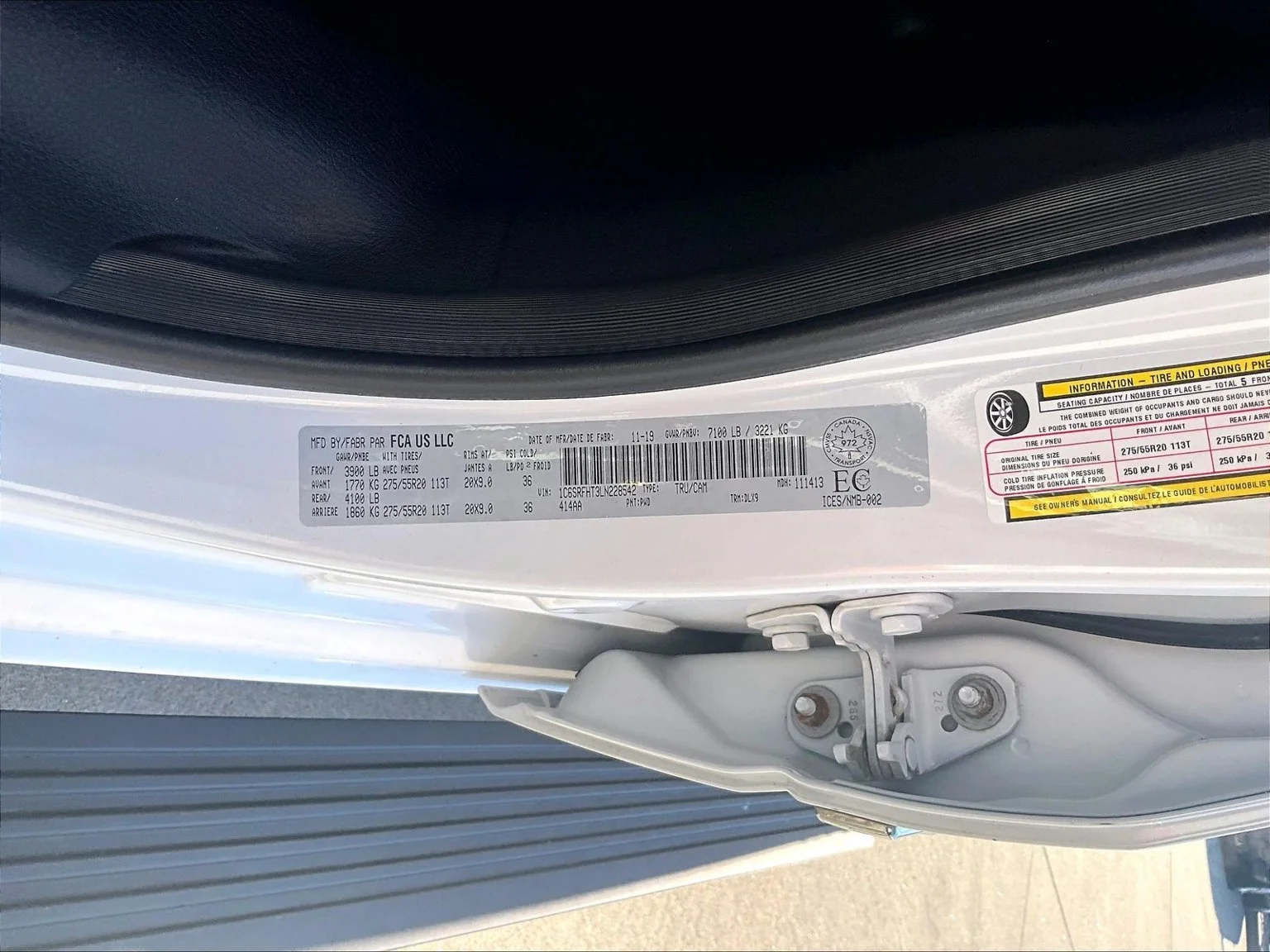 Used 2020 Off-white Ram Limited image 36