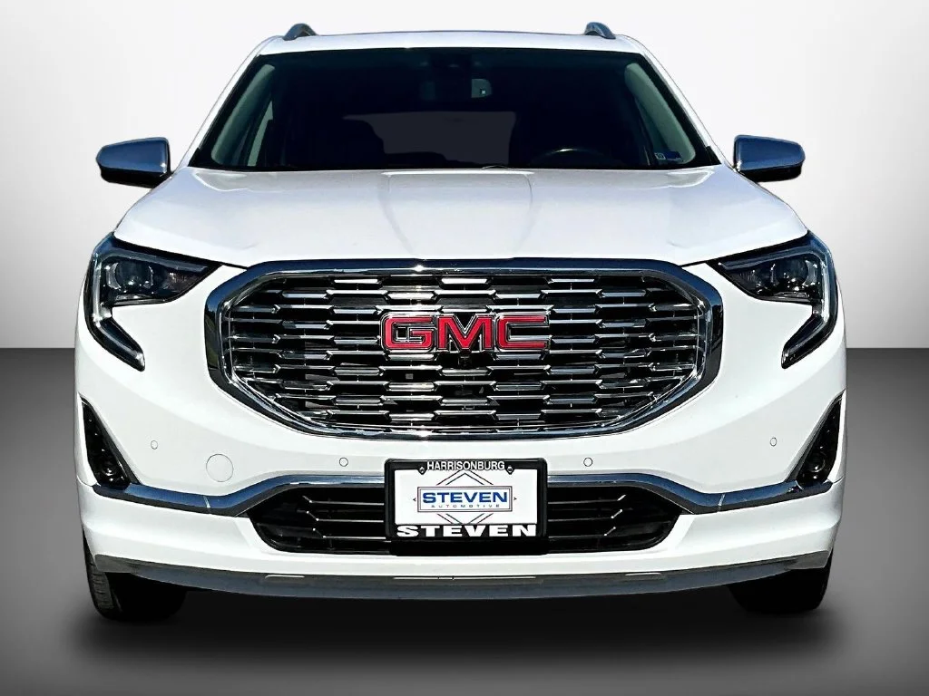 Used 2018 Summit White GMC Denali image 2