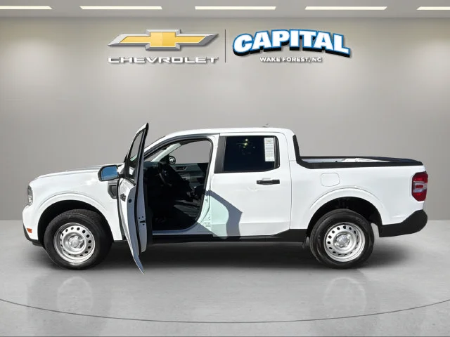 Used 2024 White Ford XL image 9