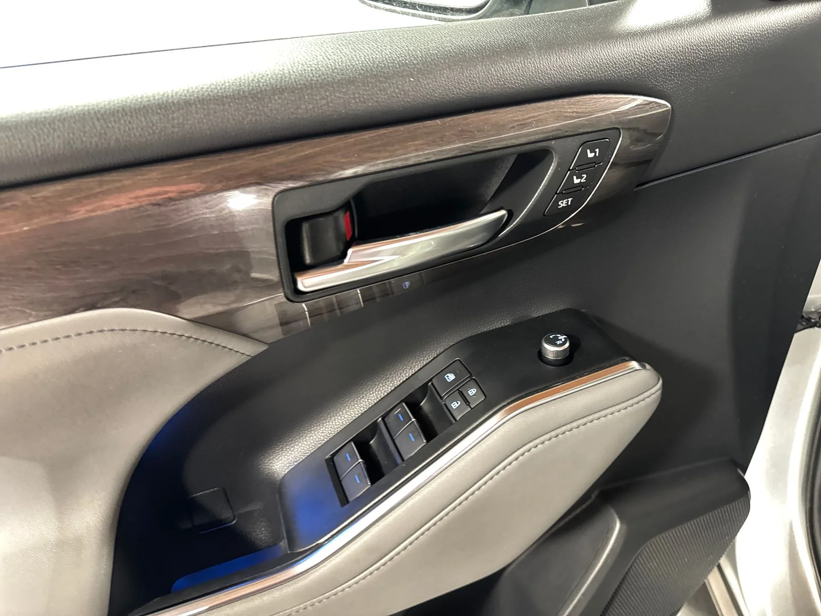 Used 2021 Celestial Silver Metallic Toyota Limited image 16