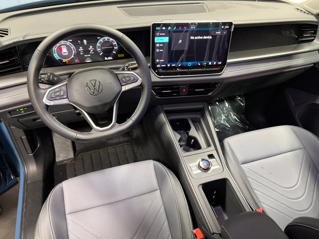 New 2026 Blue Volkswagen SE image 12