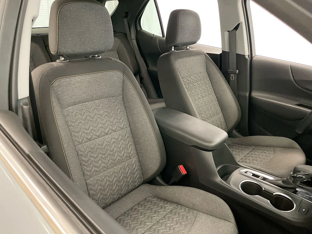 Used 2024 Sterling Gray Metallic Chevrolet LT image 27