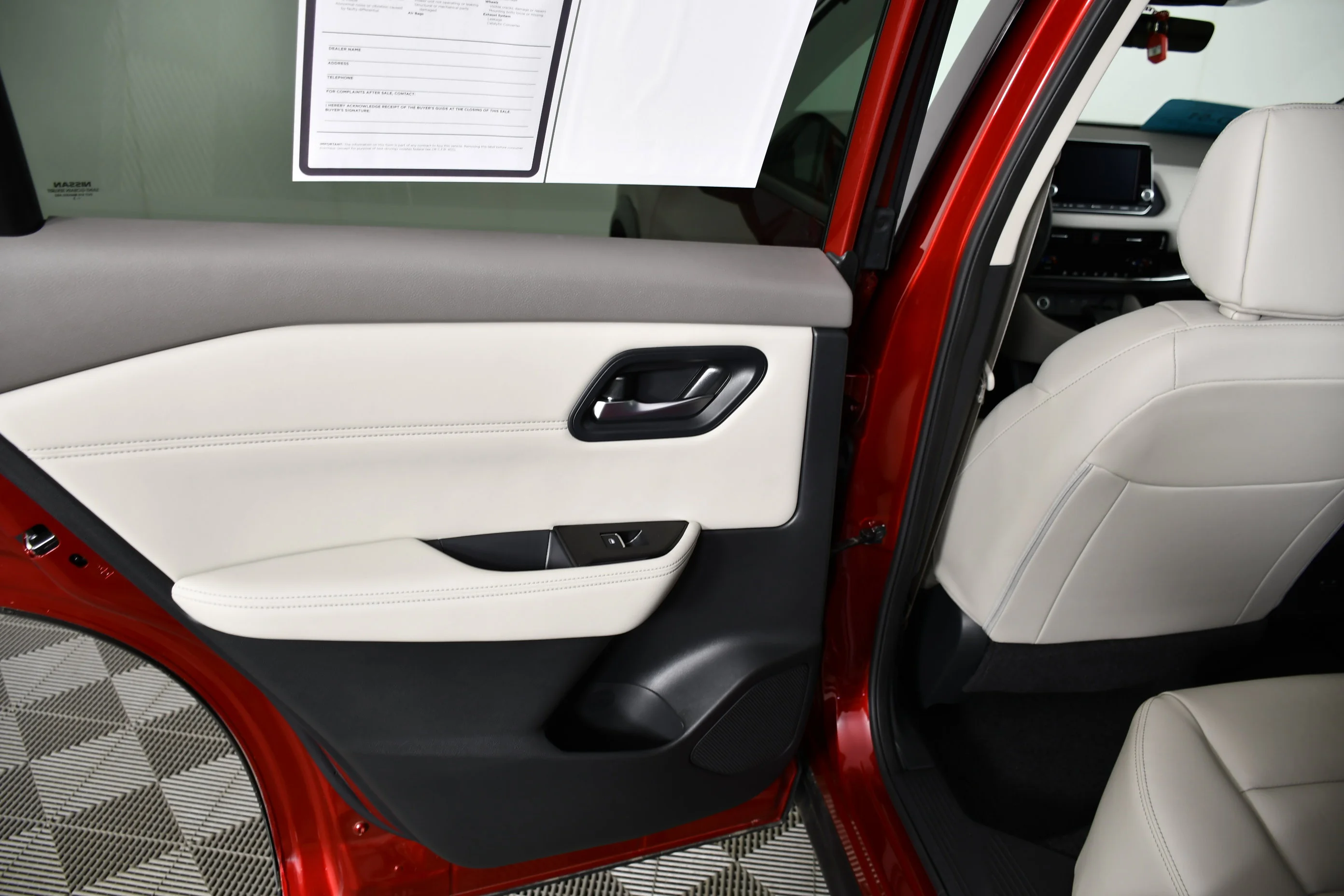 Used 2023 Scarlet Ember Tintcoat Nissan SL image 48