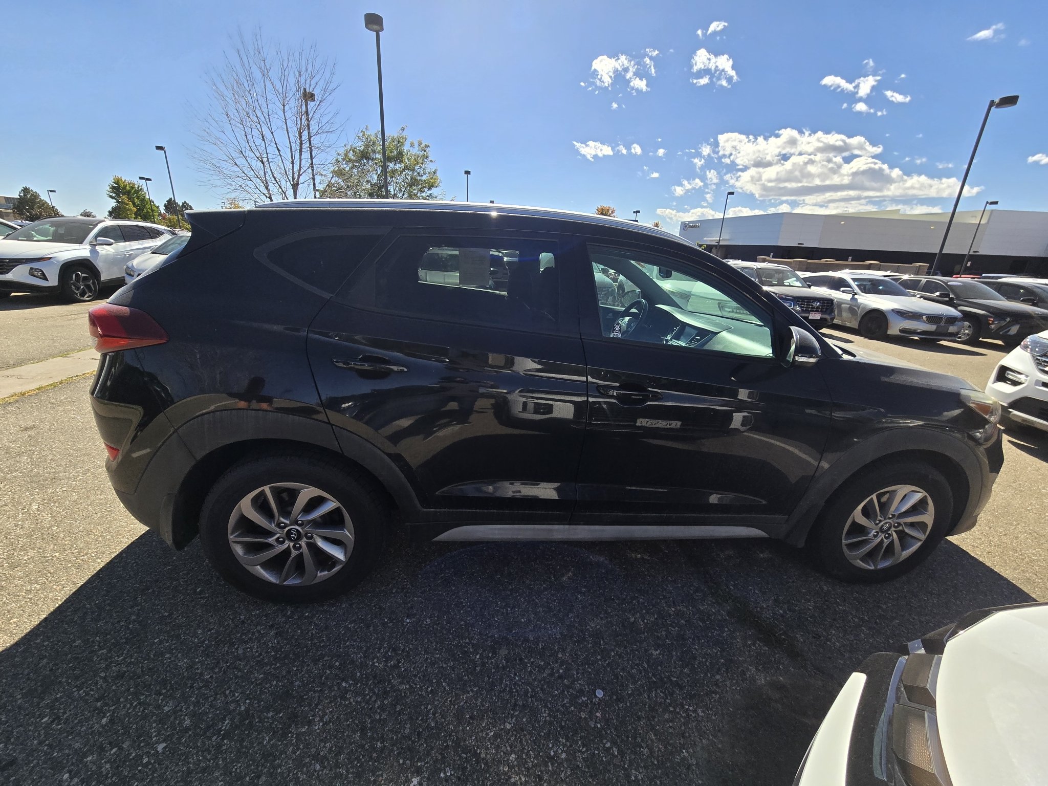 Used 2017 Black Noir Pearl Hyundai SE Plus image 7