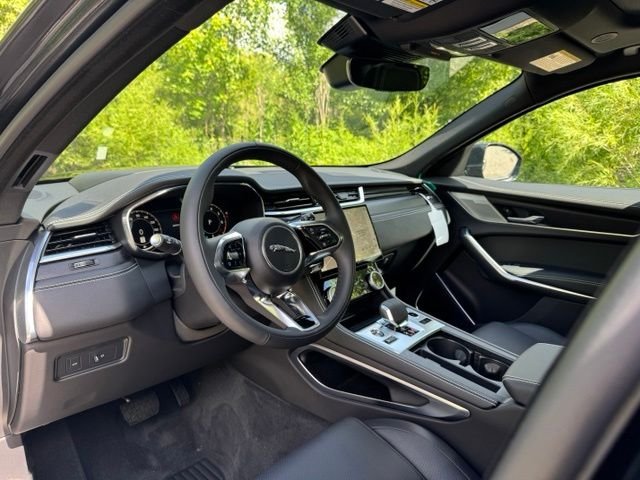 New 2026 Santorini Black Jaguar P250 R-Dynamic S image 10
