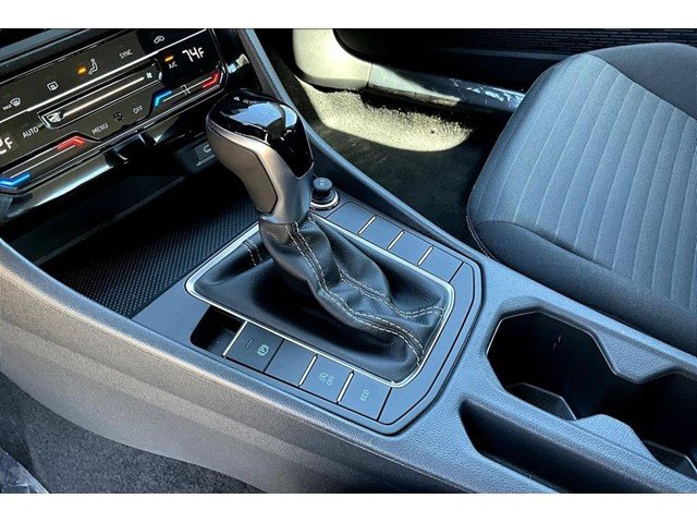 New 2026 Pure White Volkswagen 1.5T S image 18