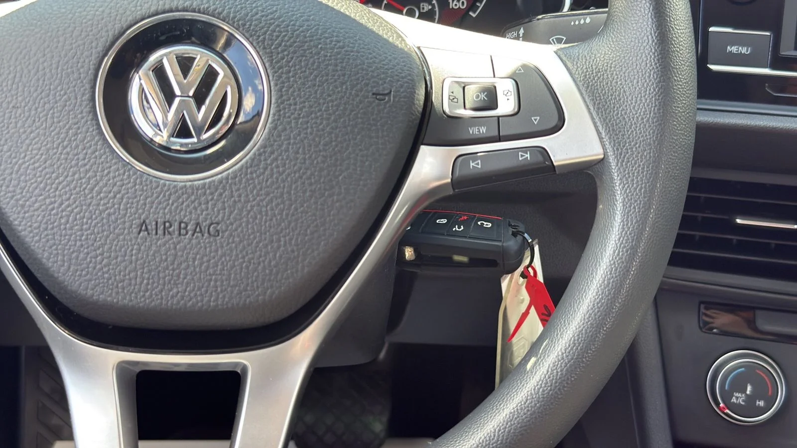 Used 2021  Volkswagen 1.4T SE image 15