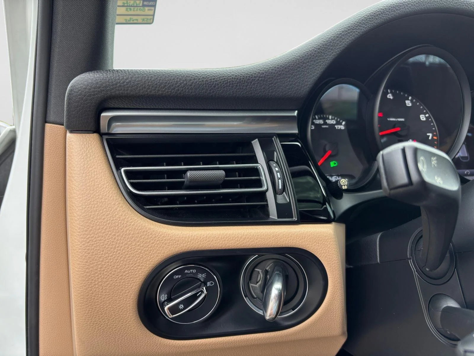 Used 2020 White Porsche Base image 29