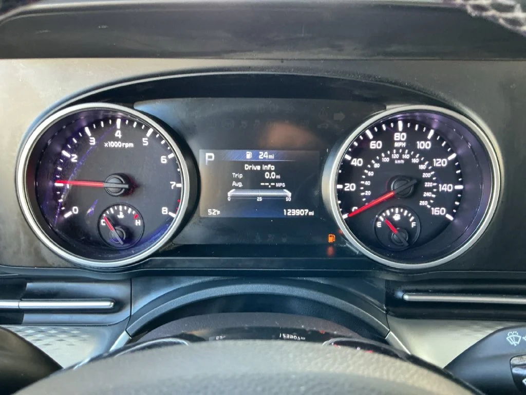 Used 2022 Gray Kia LXS image 19
