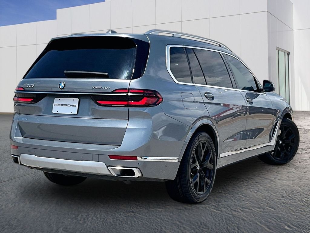 Used 2023 Gray BMW xDrive40i image 7