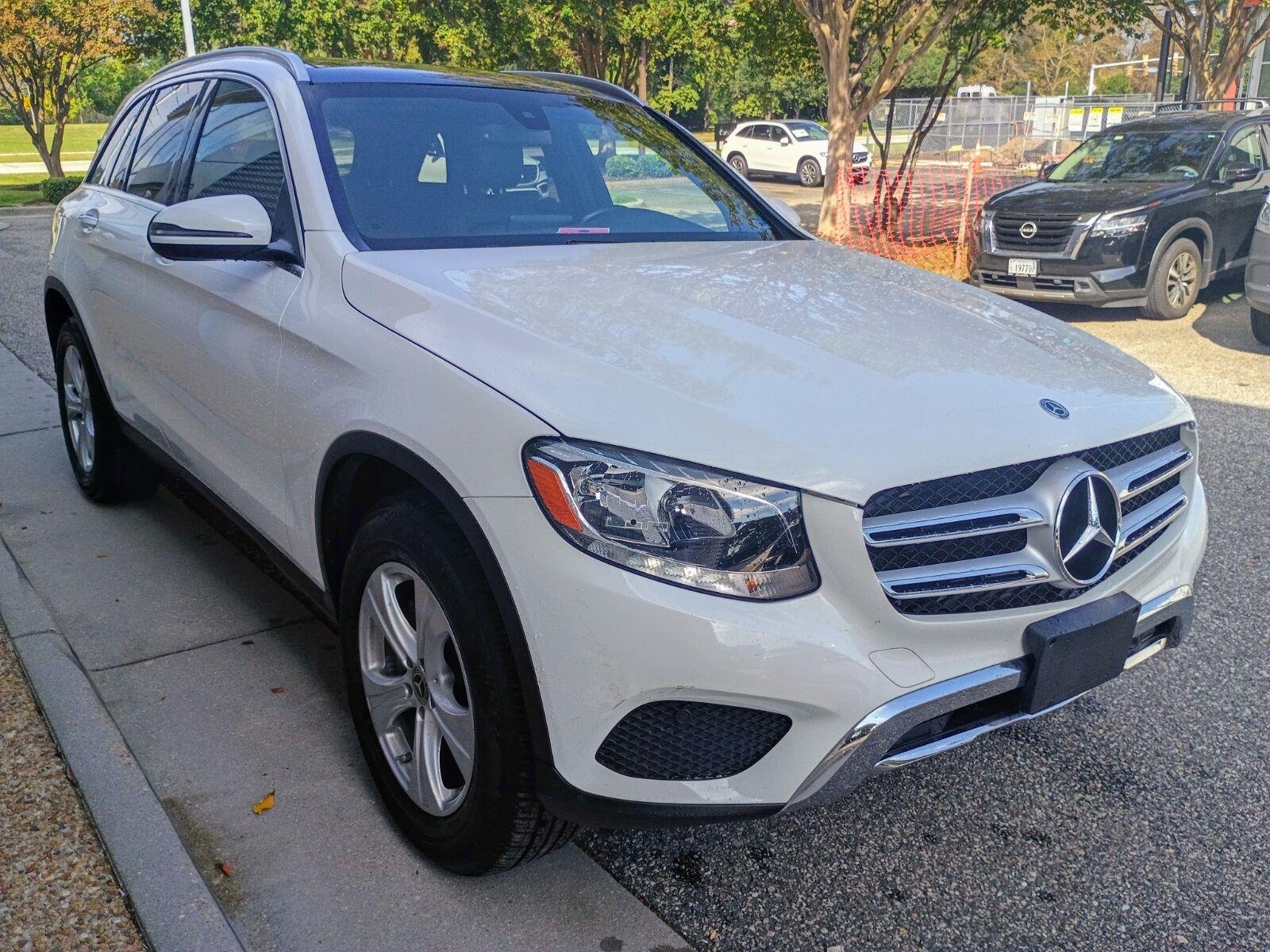 Used 2017 Polar White Mercedes-Benz GLC 300 image 4