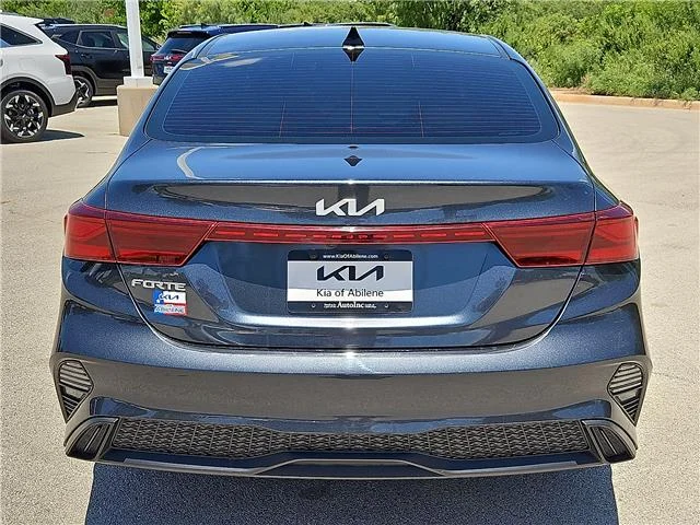 Used 2023 Gravity Gray KIA LXS (IVT) image 3