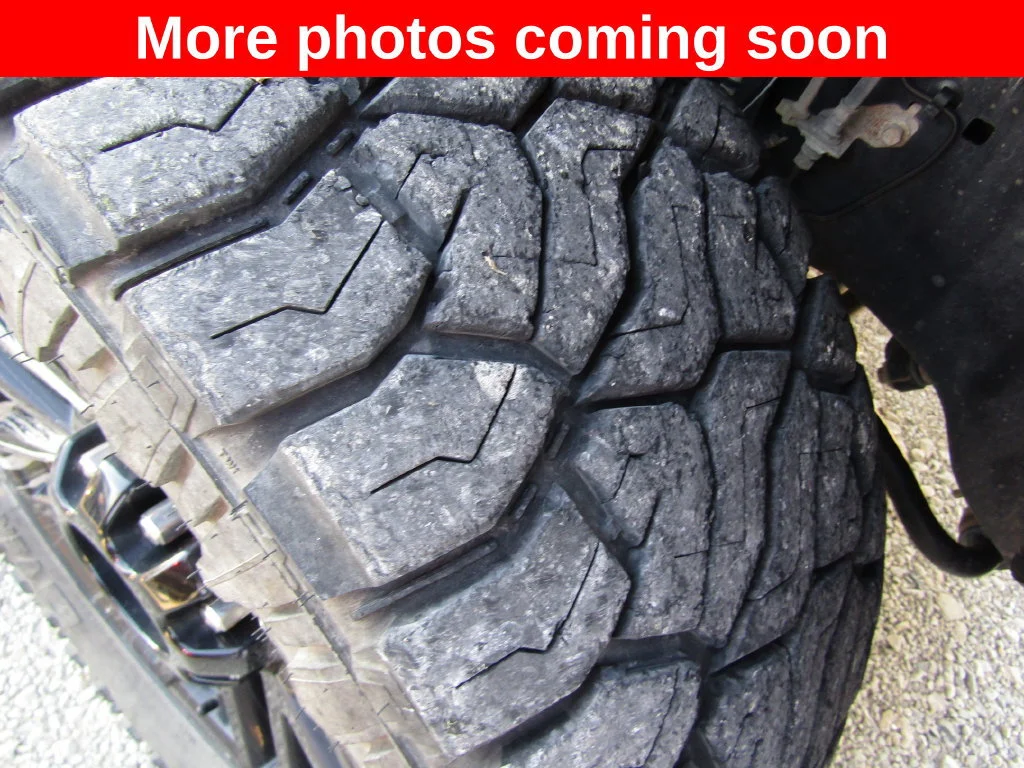 Used 2022  Ford XL image 10