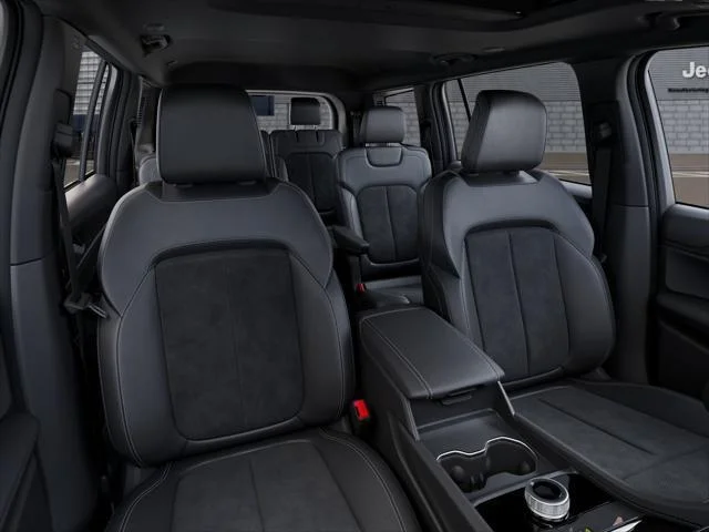 New 2027 Sting-Gray Clear-Coat Paint Jeep  image 68