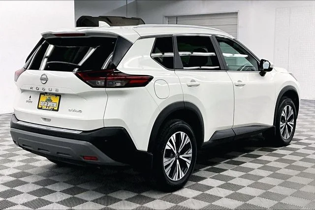 Used 2023 Pearl White Tricoat Nissan SV image 13