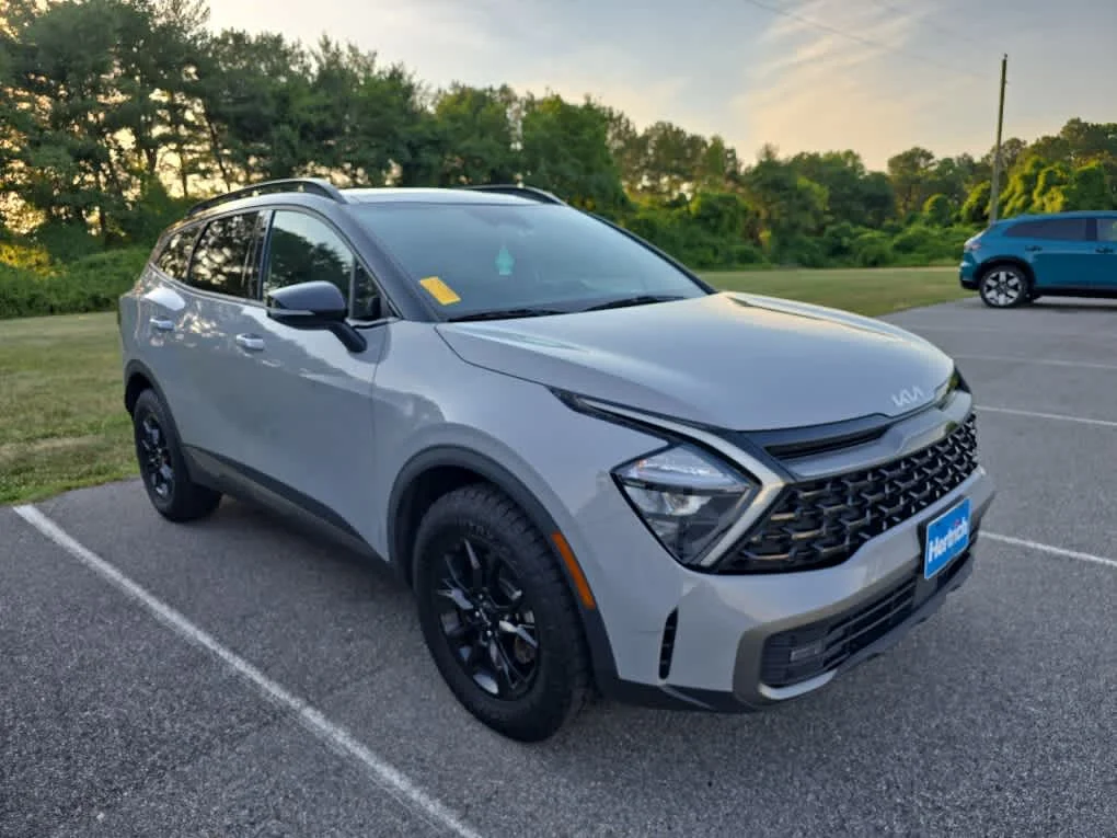 Used 2023 Wolf Gray/Ebony Black Roof Kia X-Pro image 3