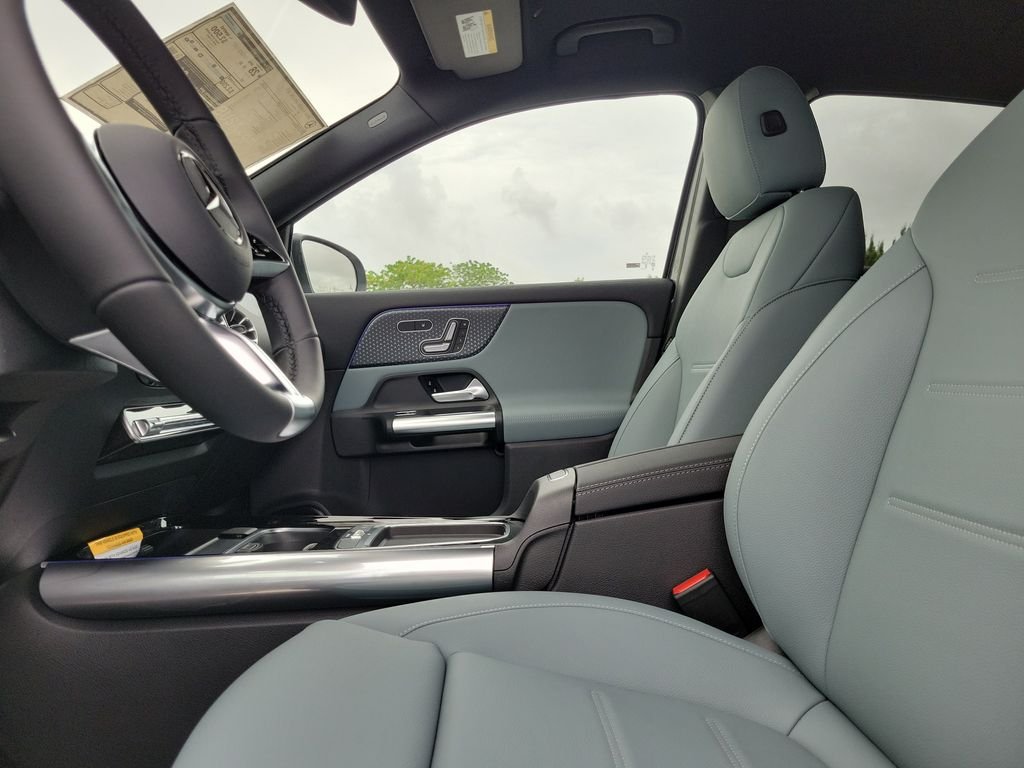 New 2026 Mountain Grey Metallic Mercedes-Benz GLA 250 image 19
