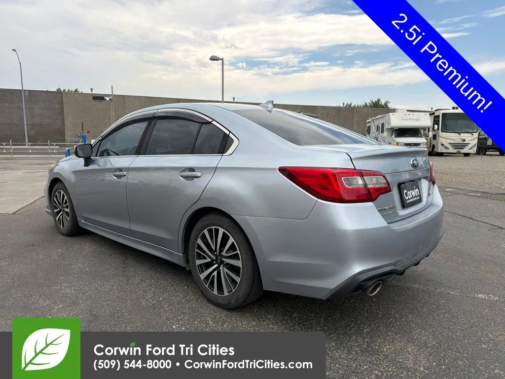 Used 2018 Ice Silver Metallic Subaru 2.5i image 7