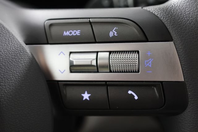 2024 Hyundai Kona SE - Photo 12