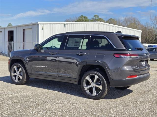New 2026 Baltic Gray Metallic Clear-Coat Exterior Paint Jeep Limited image 11