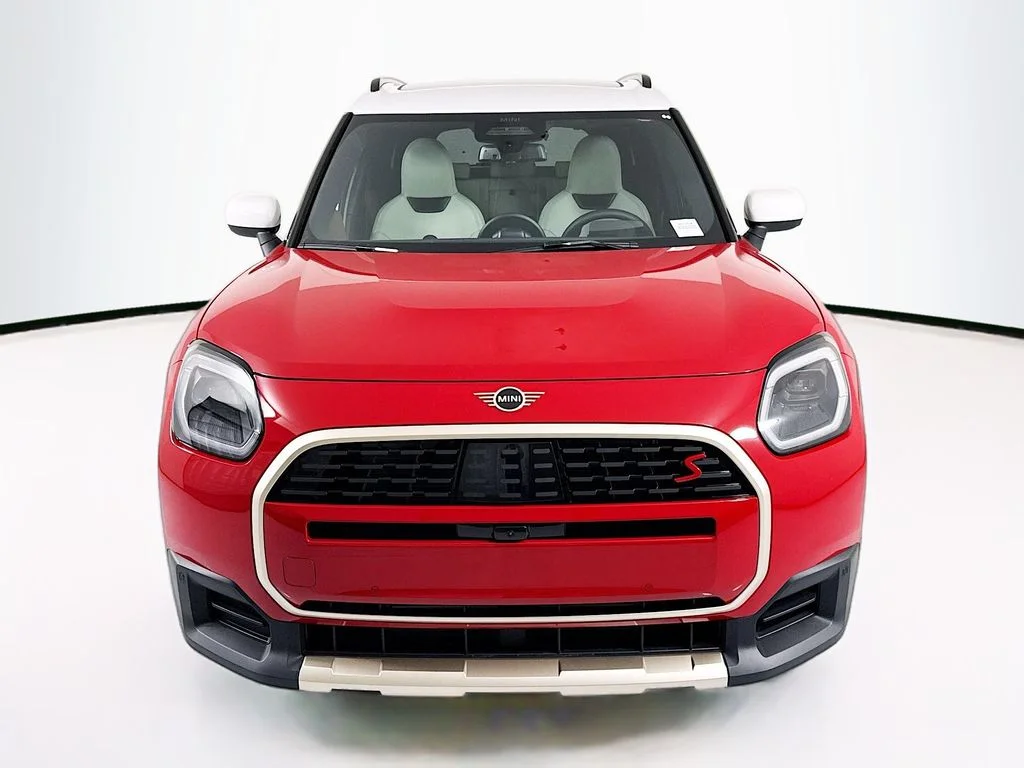 New 2027 Chili Red II MINI Iconic image 2