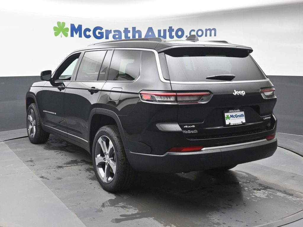 New 2026 Diamond Black Crystal Pearlcoat Jeep Limited image 27
