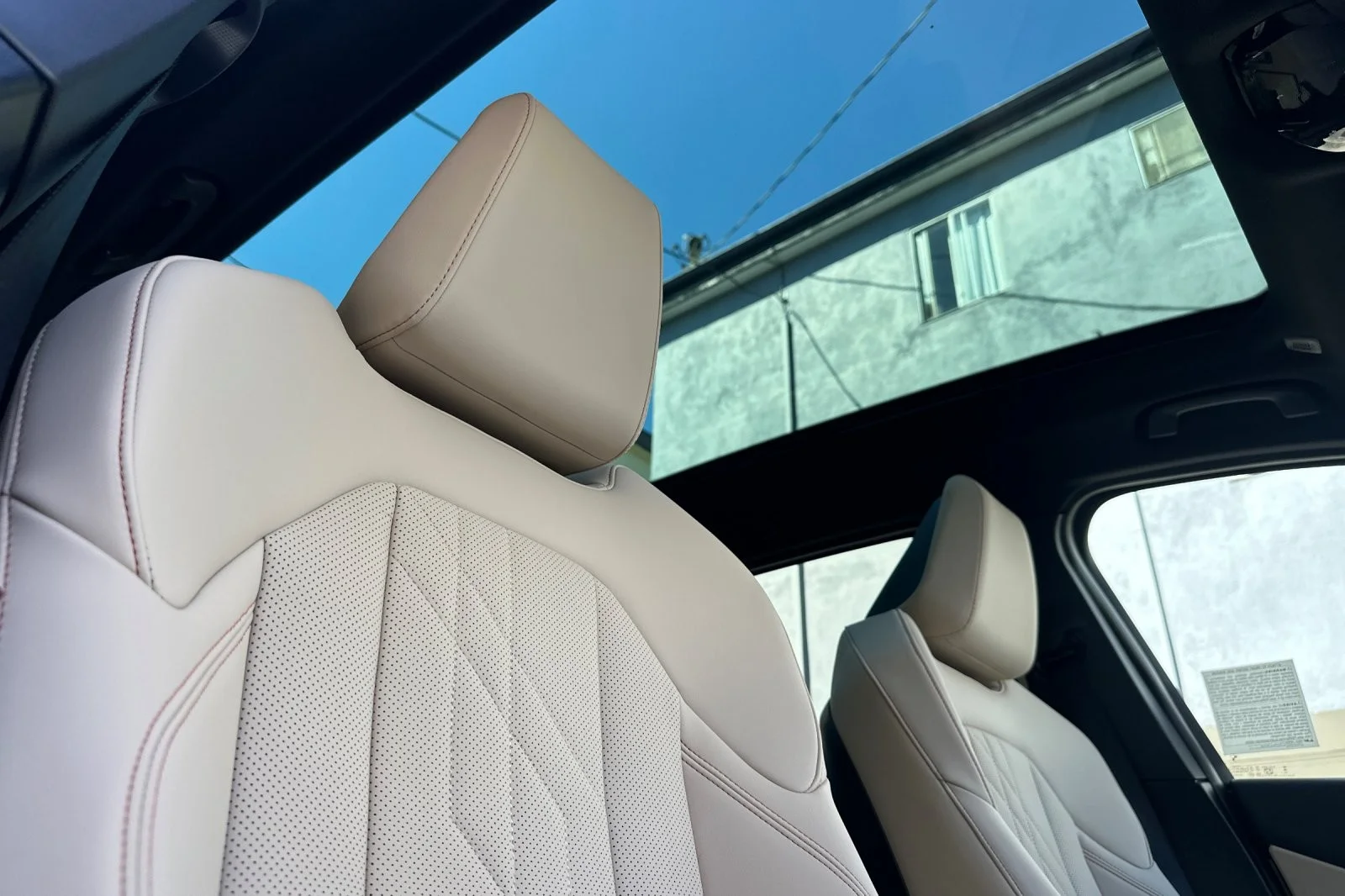 Used 2026 Mineral White Metallic BMW 30 xDrive image 16