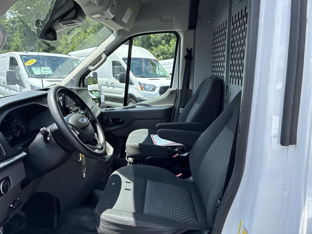 Used 2023 White Ford Base image 18