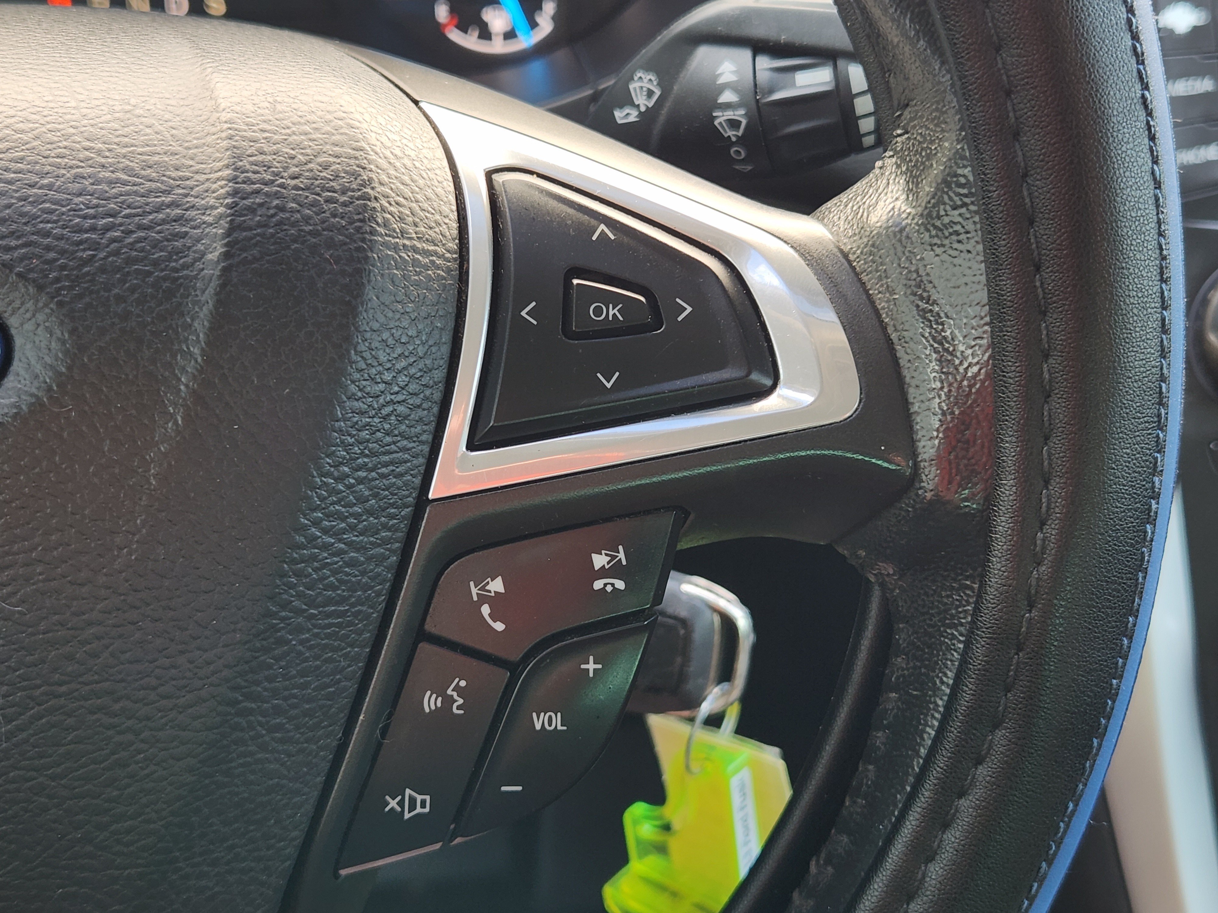 Used 2013 Tuxedo Black Metallic Ford SE image 27