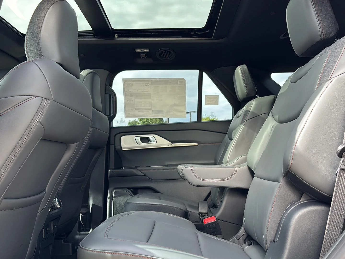 New 2027 Star White Metallic Tri-Coat Ford Active image 24