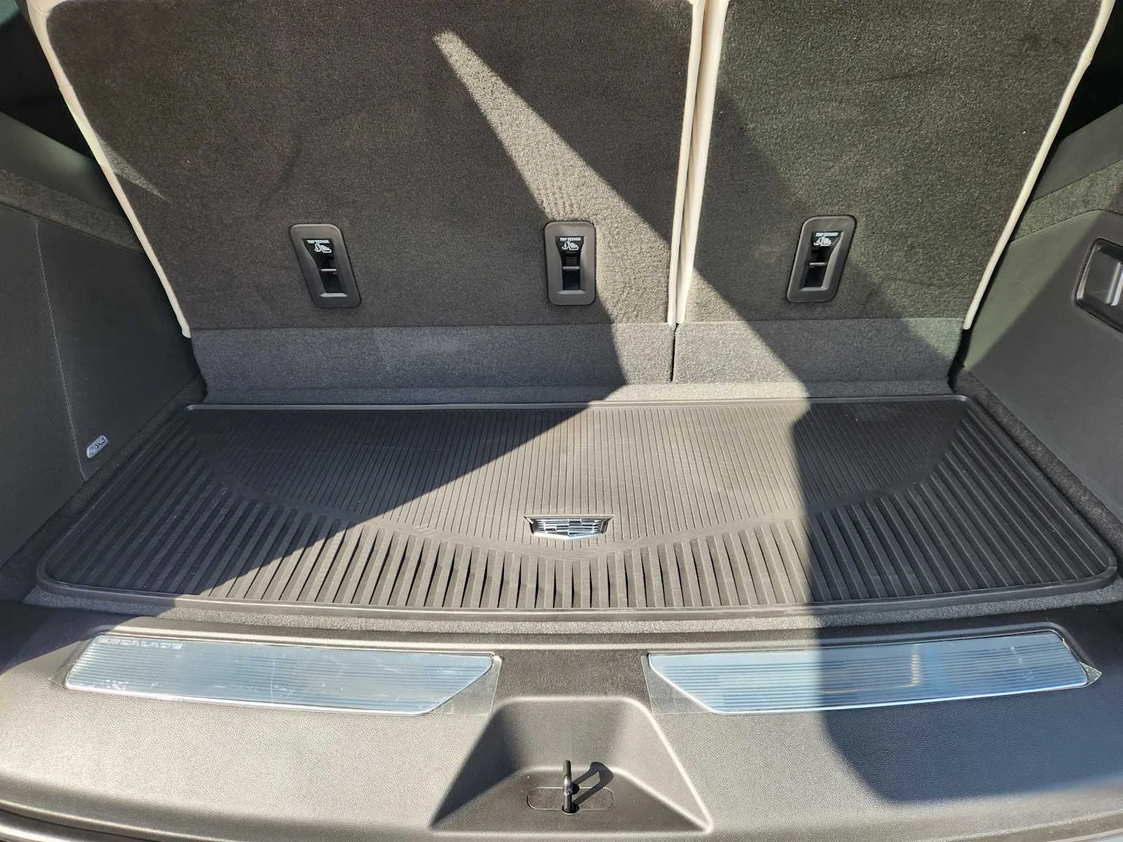 2026 Cadillac Escalade Platinum Sport - Photo 28