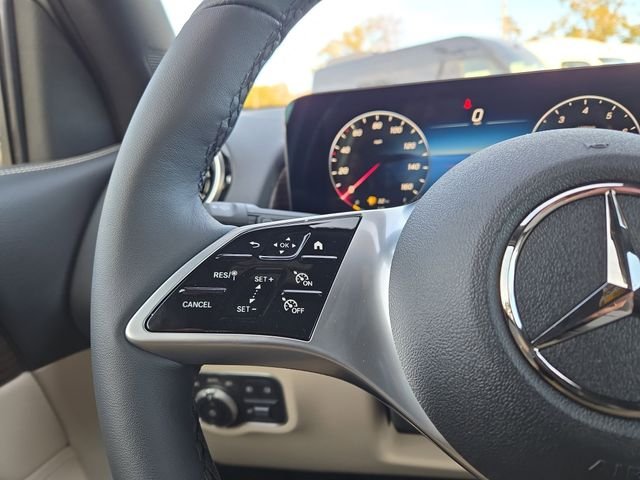 New 2026 Polar White Mercedes-Benz GLB250 image 18