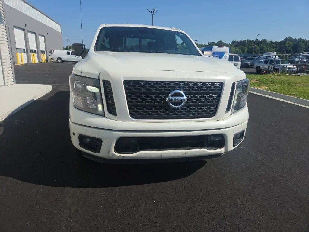 Used 2018 White Nissan SV image 2