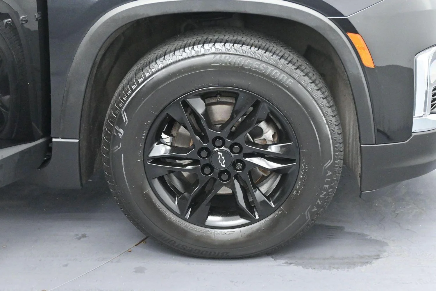 Used 2023 Mosaic Black Metallic Chevrolet LT Cloth image 32